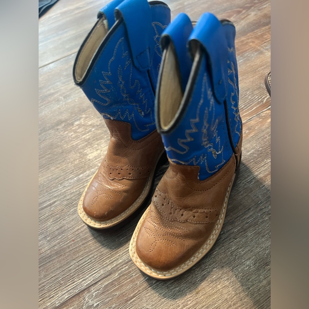 Size 4.5 Toddler boots